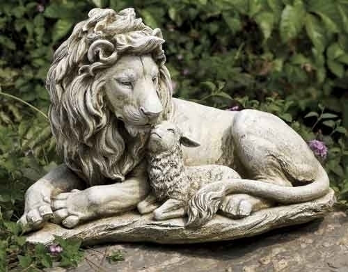 Lion and Lamb Outdoor Garden Statue 12.5"